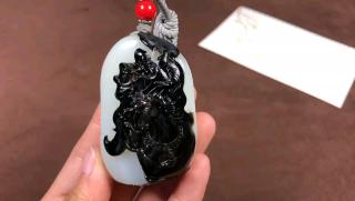和田玉黑皮山料 手把件极品黑皮挂件 玉质细腻饱满,色泽均匀