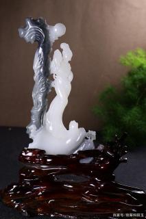 和田玉白玉烟紫料摆件